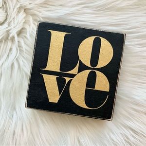 (💚4/$20) New “LOVE” Sign